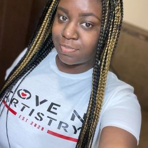 Meet your Posher, K’niqua